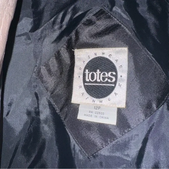 Totes Rainwear Vintage Women’s Trench Raincoat, Size 12P - Picture 5 of 10
